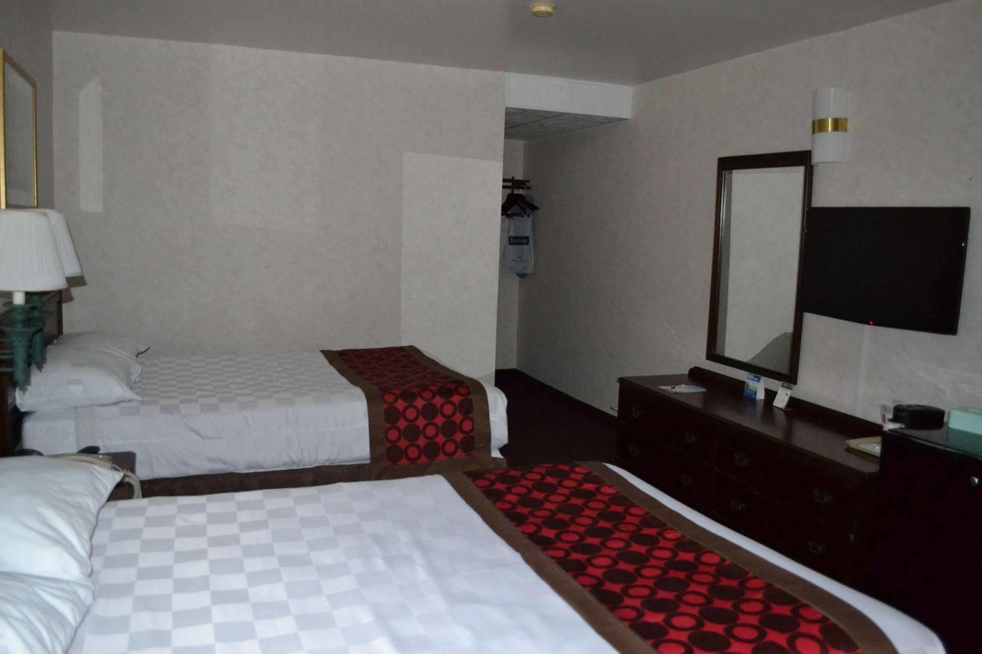 Travelodge By Wyndham Niagara Falls - New York Ngoại thất bức ảnh